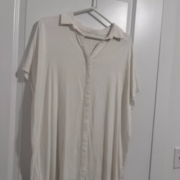 Oak + Fort Ivory Short Sleeve Button-Front Blouse – Size Small - Picture 3 of 5